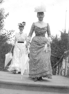 Ottilie (vorn) und Elisabeth Lemke